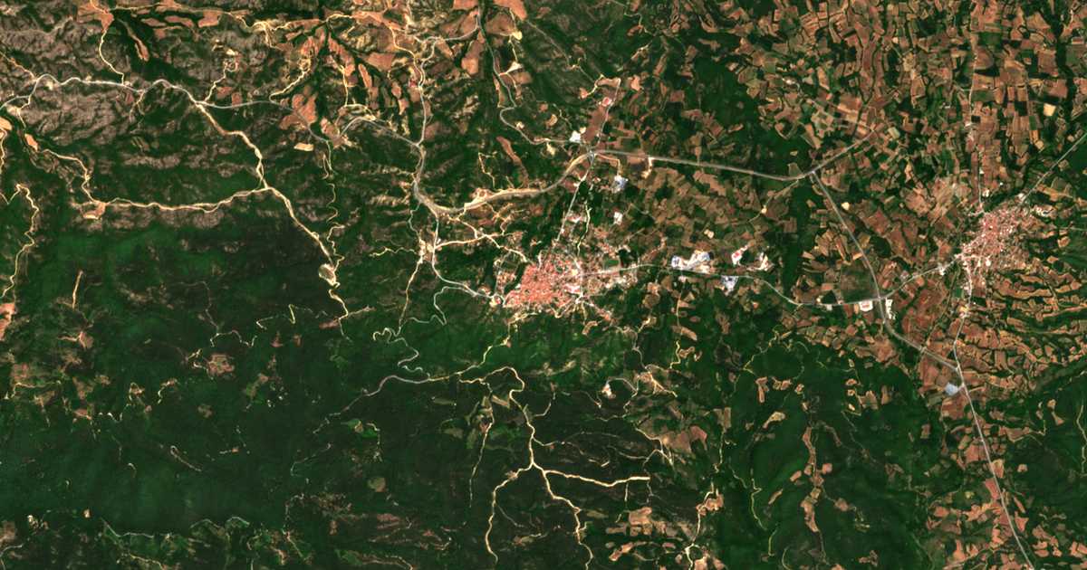 Hartă satelitară: Arnaia