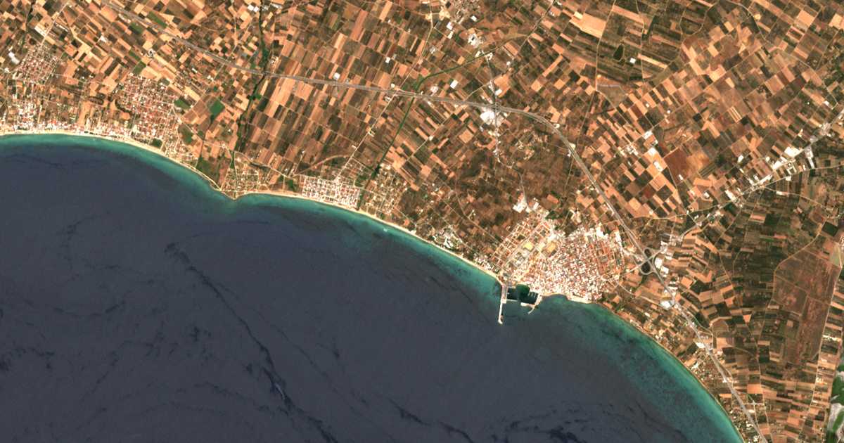 Hartă satelitară: Paralía Portariás