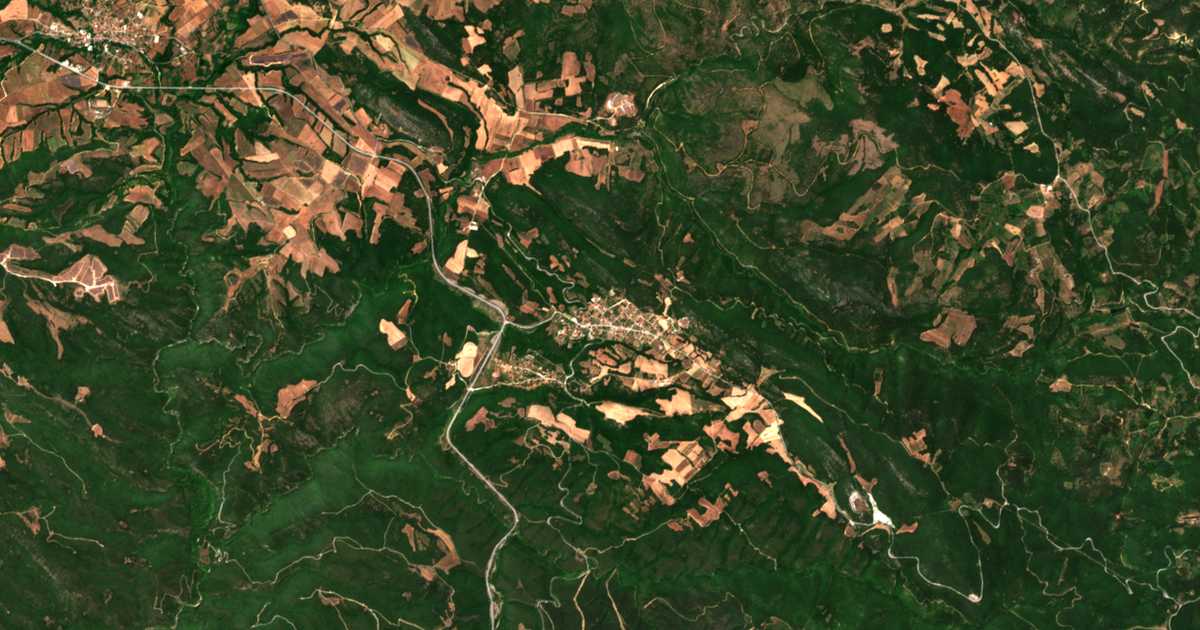 Hartă satelitară: Diastávrosi Palaiokástrou
