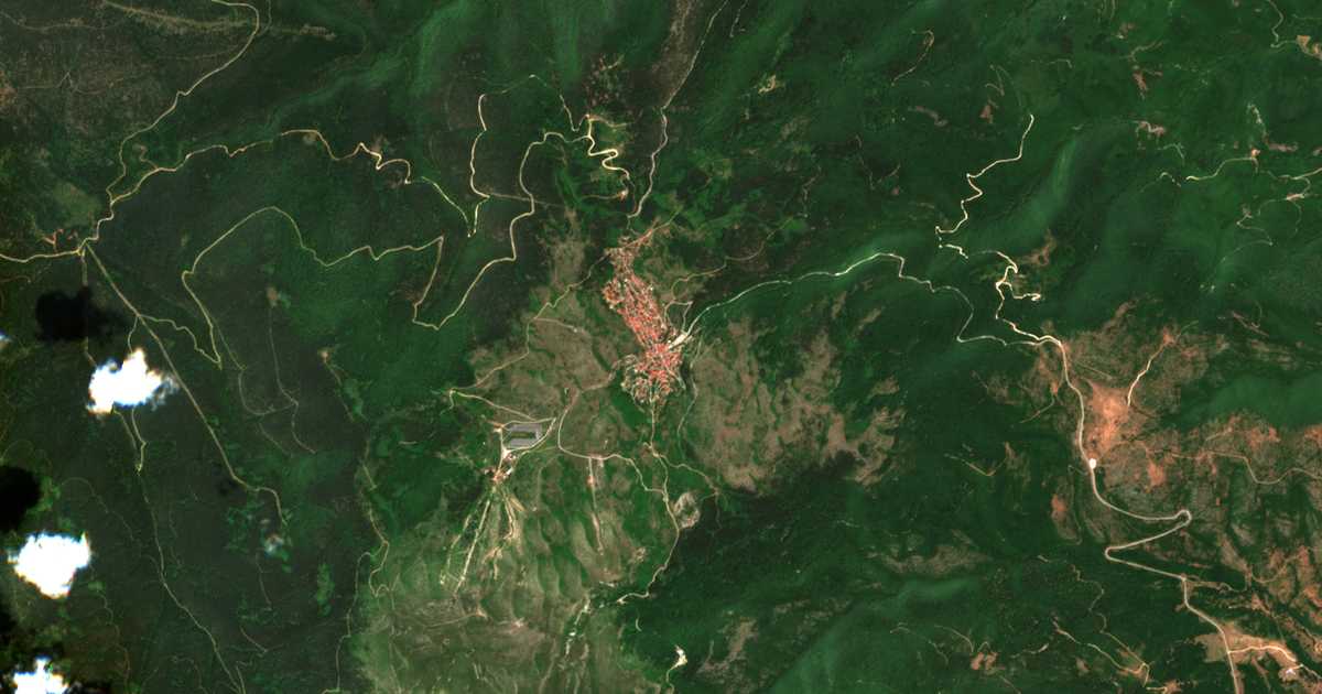 Hartă satelitară: Káto Vérmion