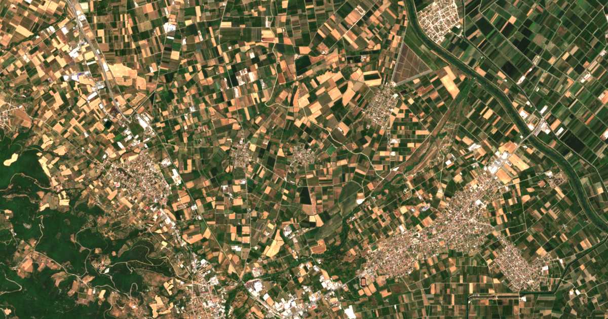 Hartă satelitară: Tagarochórion