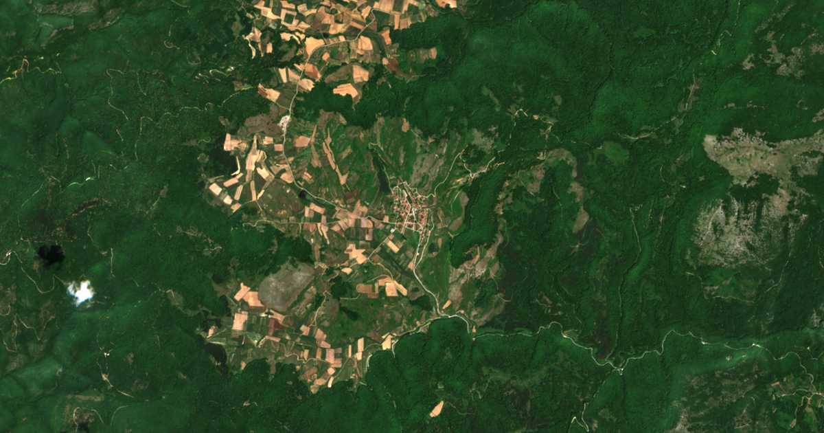 Hartă satelitară: Livádia
