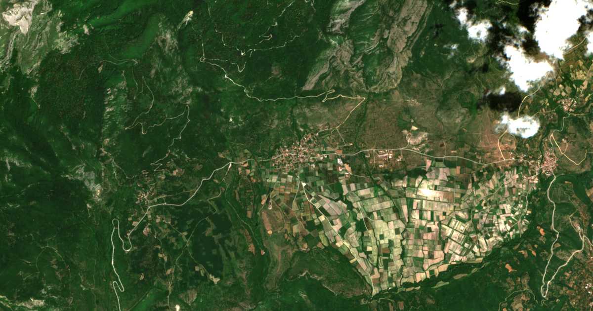 Hartă satelitară: Nânta