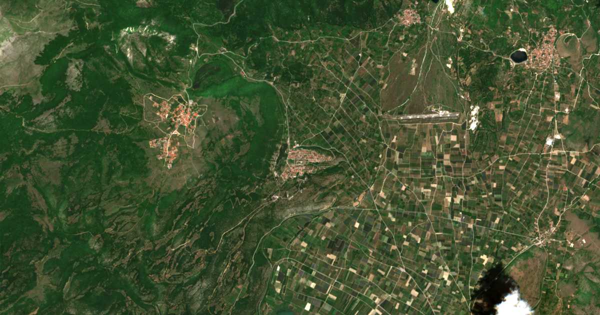 Hartă satelitară: Néos Ágios Athanásios