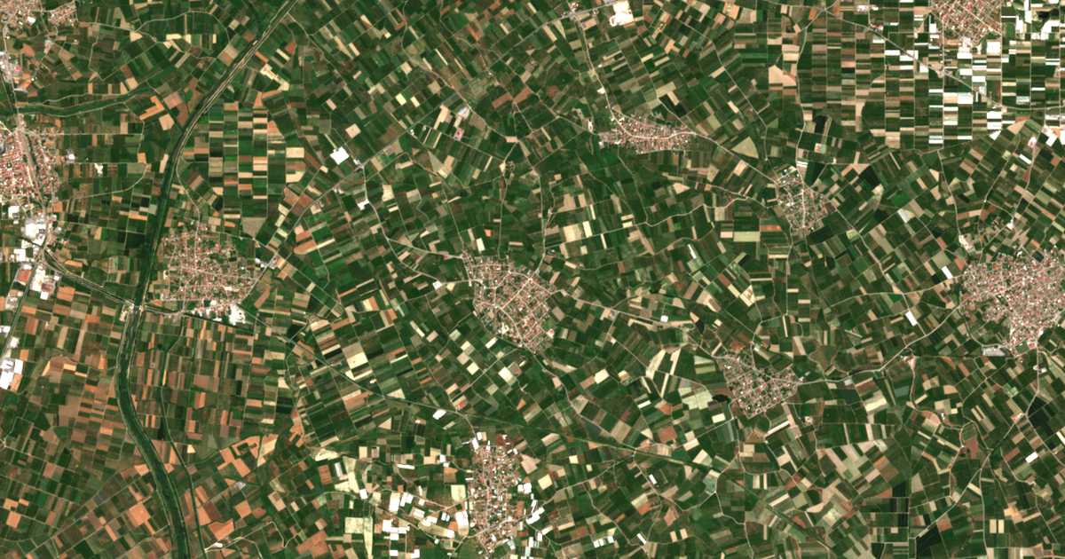 Hartă satelitară: Kalývia