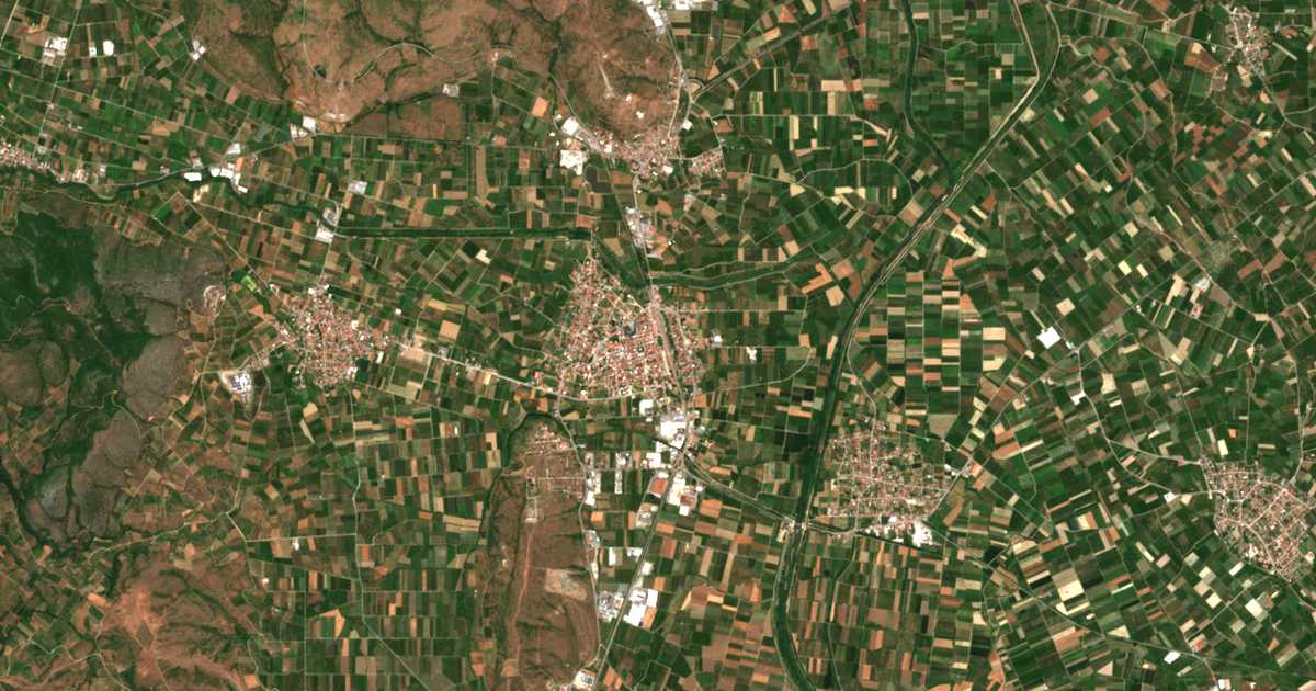 Hartă satelitară: Skýdra