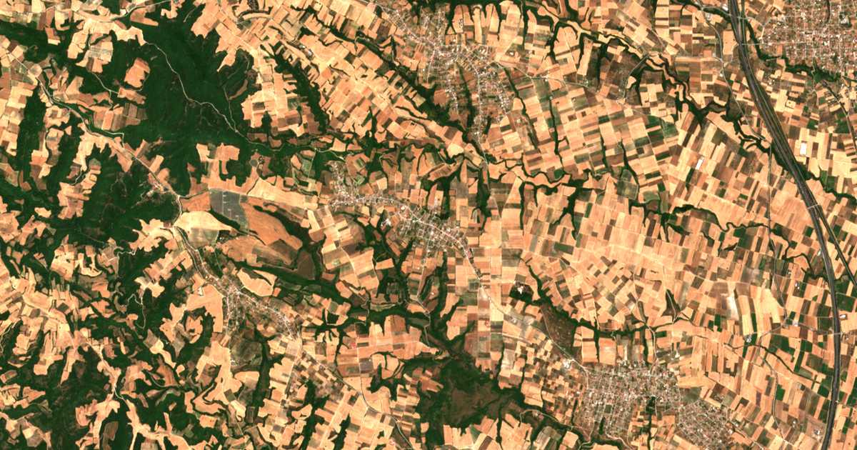 Hartă satelitară: Alónia