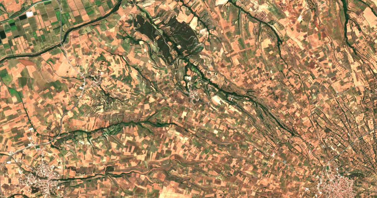 Hartă satelitară: Dómiros
