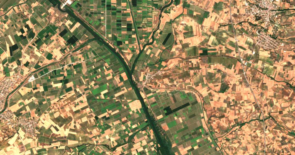 Hartă satelitară: Mýrkinos