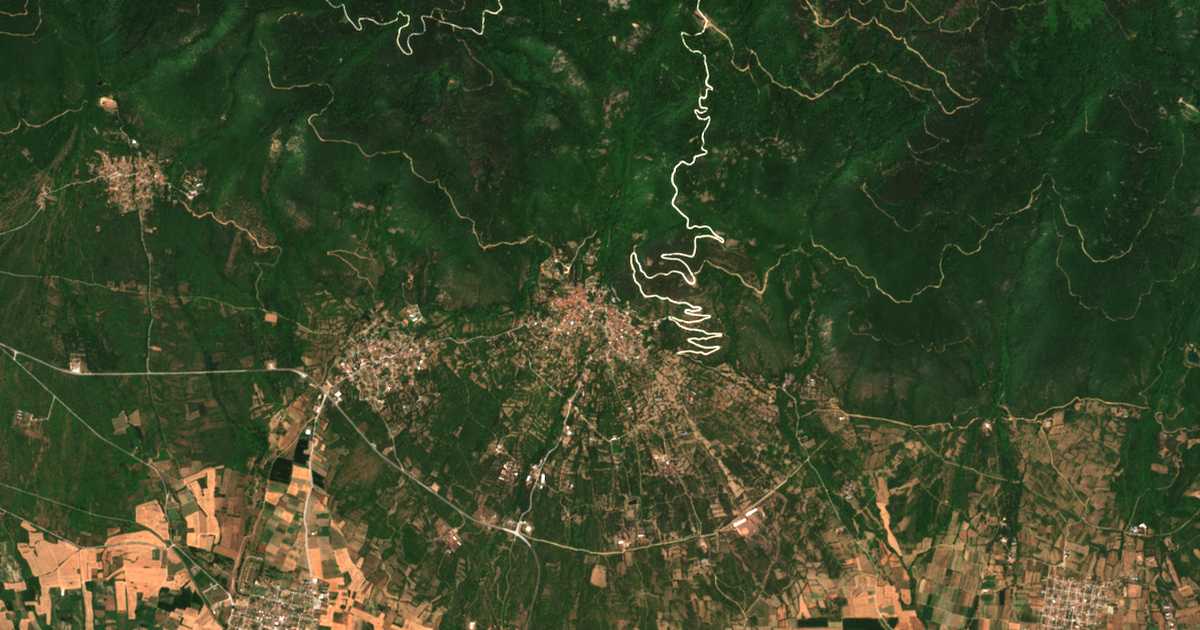Hartă satelitară: Áno Poróia