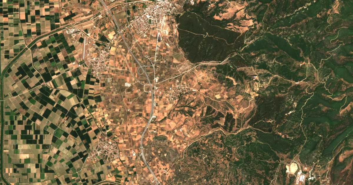 Hartă satelitară: Káto Ampélia