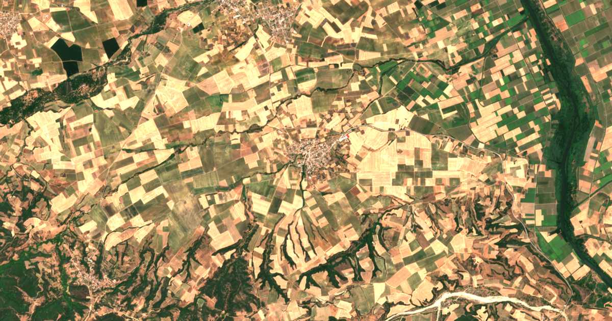 Hartă satelitară: Efkarpía