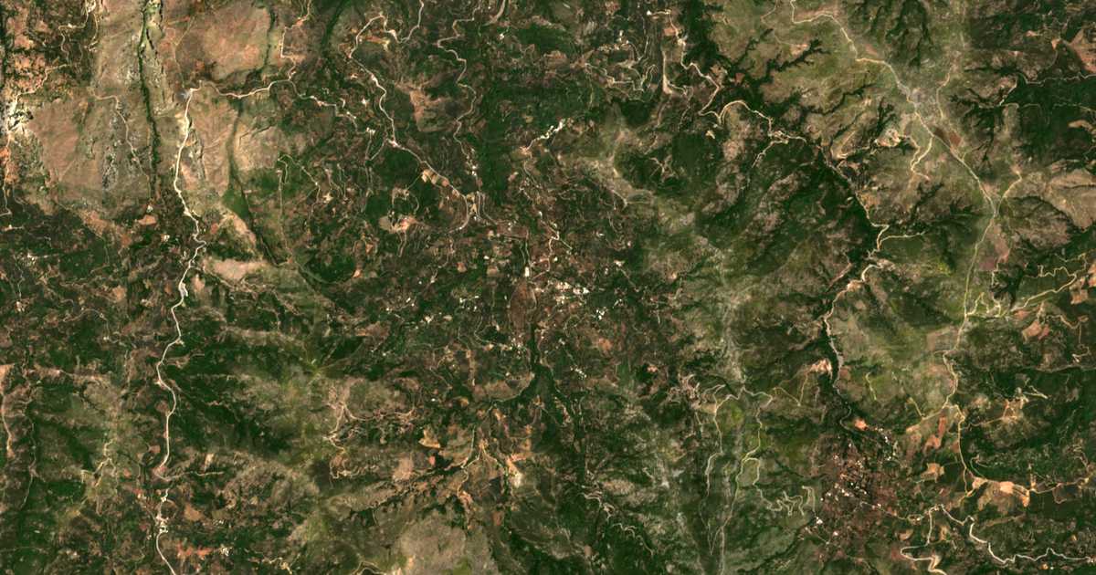 Hartă satelitară: Palaiá Roúmata