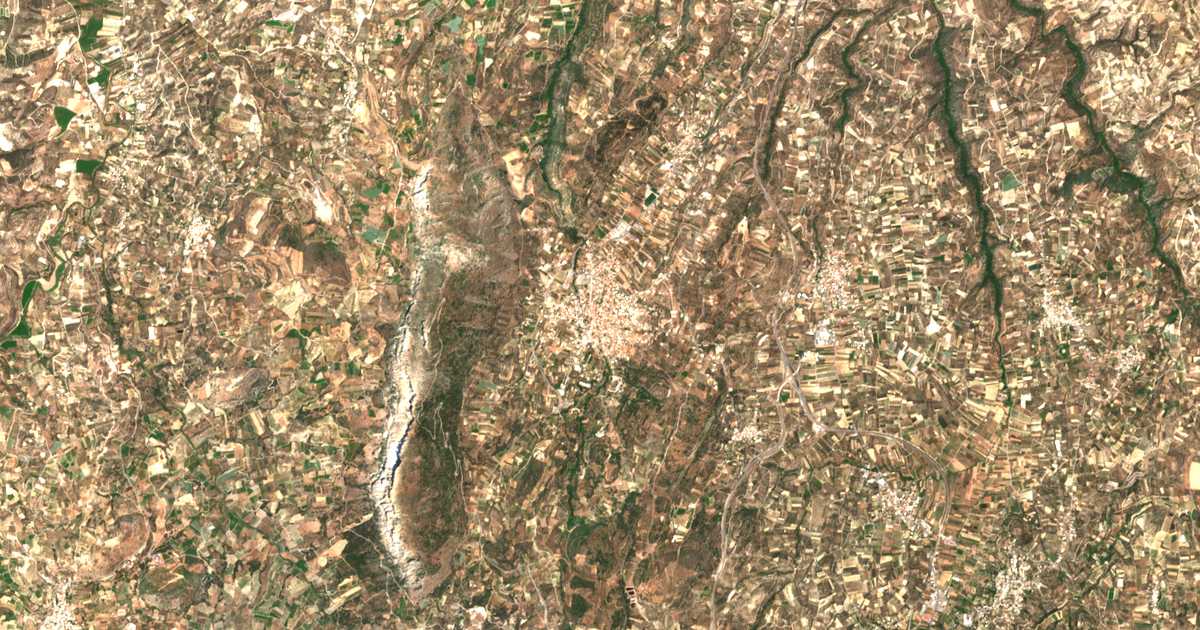 Hartă satelitară: Epáno Archánai