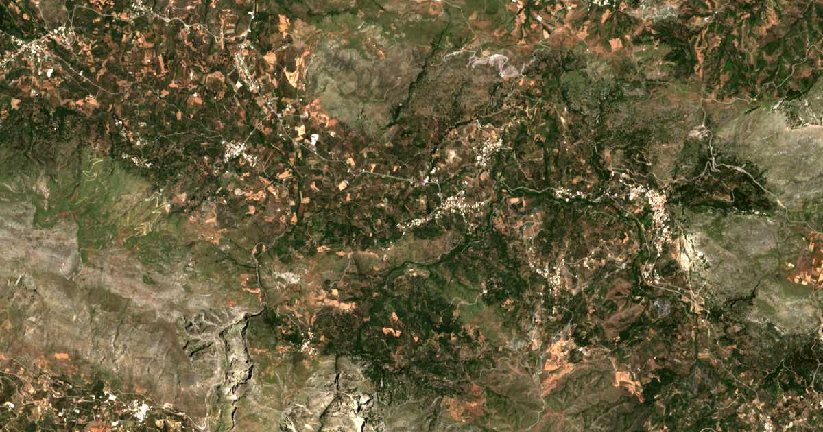 Hartă satelitară: Agía Pelagía