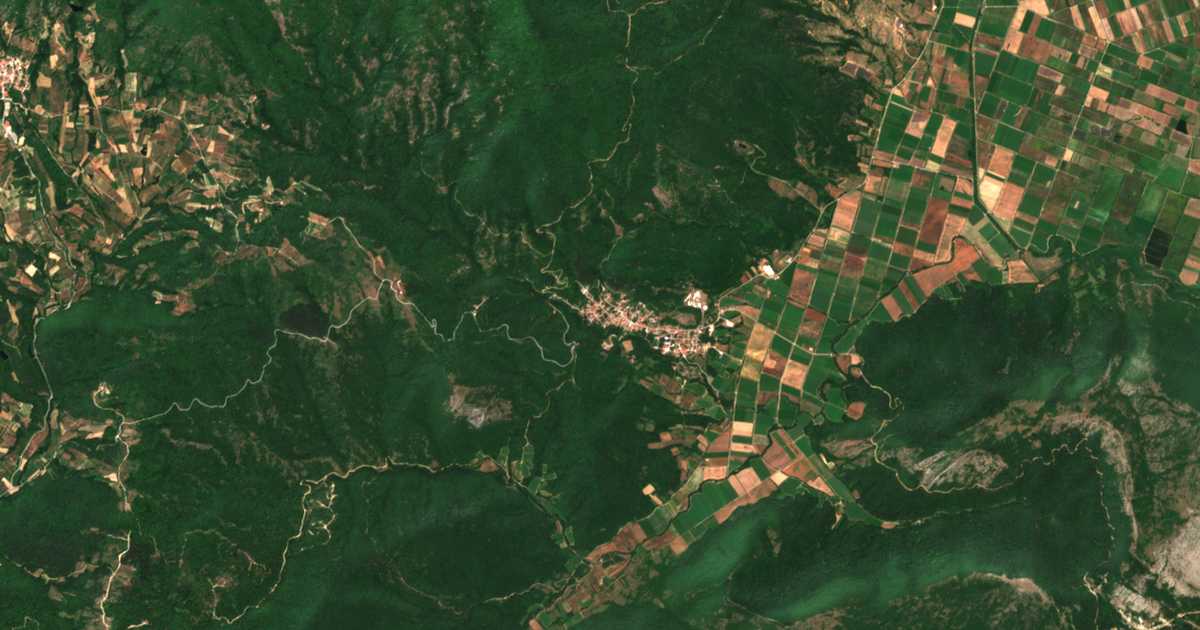 Hartă satelitară: Káto Vrontoú