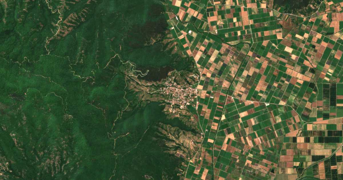 Hartă satelitară: Perithórion