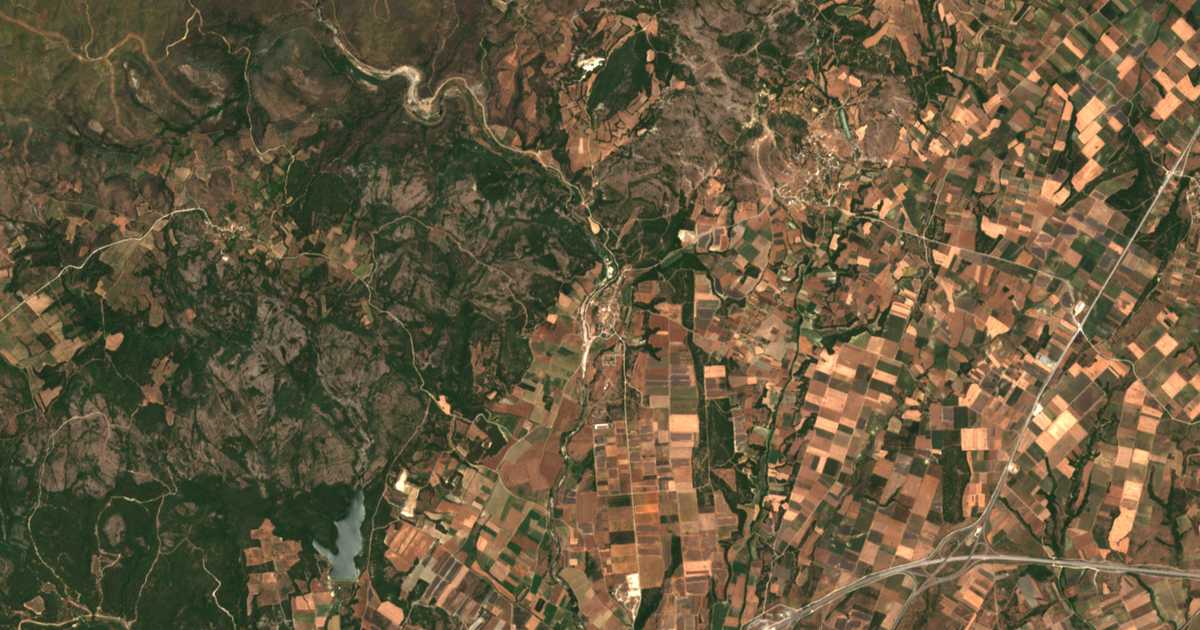 Hartă satelitară: Itéa