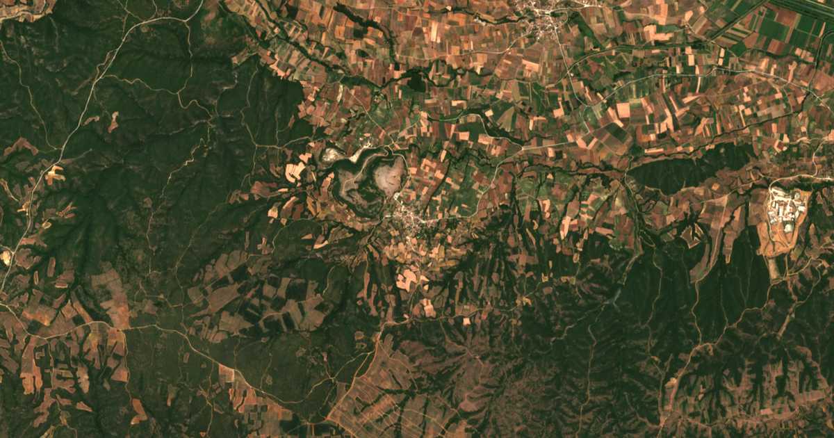 Hartă satelitară: Asvestádes