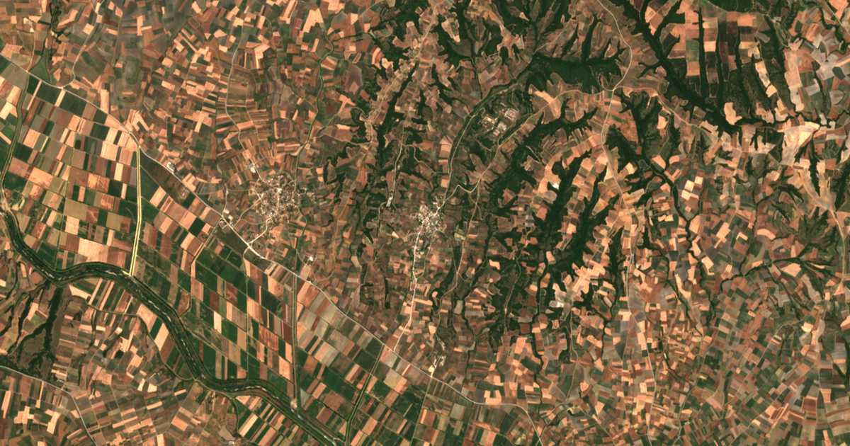 Hartă satelitară: Karotí