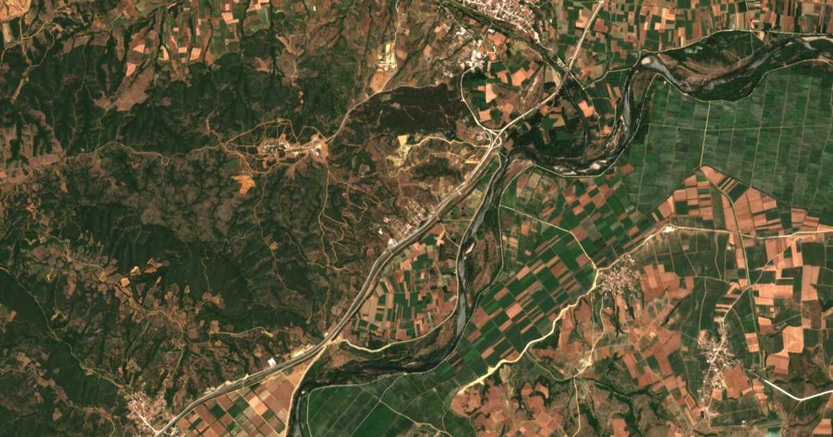 Hartă satelitară: Néoi Psathádes