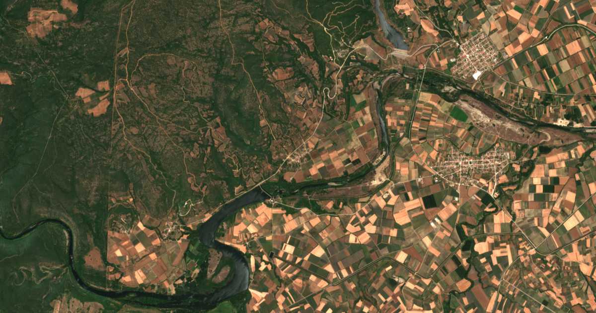 Hartă satelitară: Therapeió