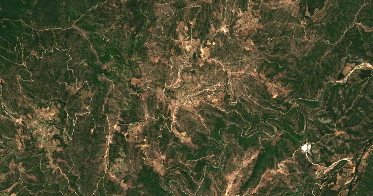 Hartă satelitară: Roússa