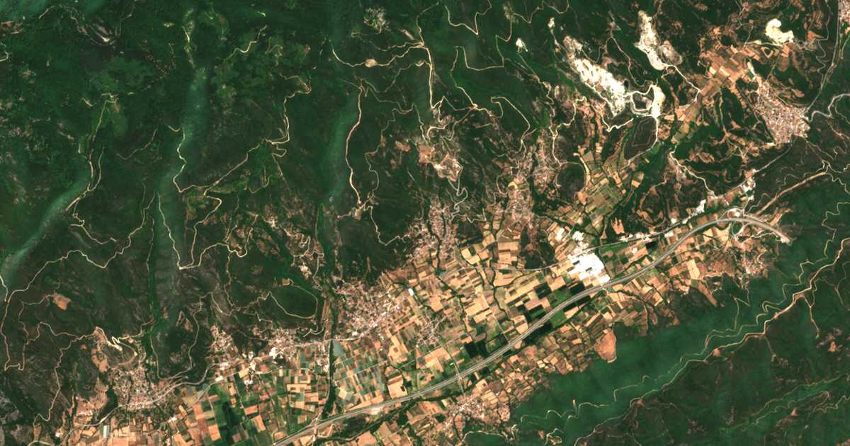 Hartă satelitară: Chrysókastron
