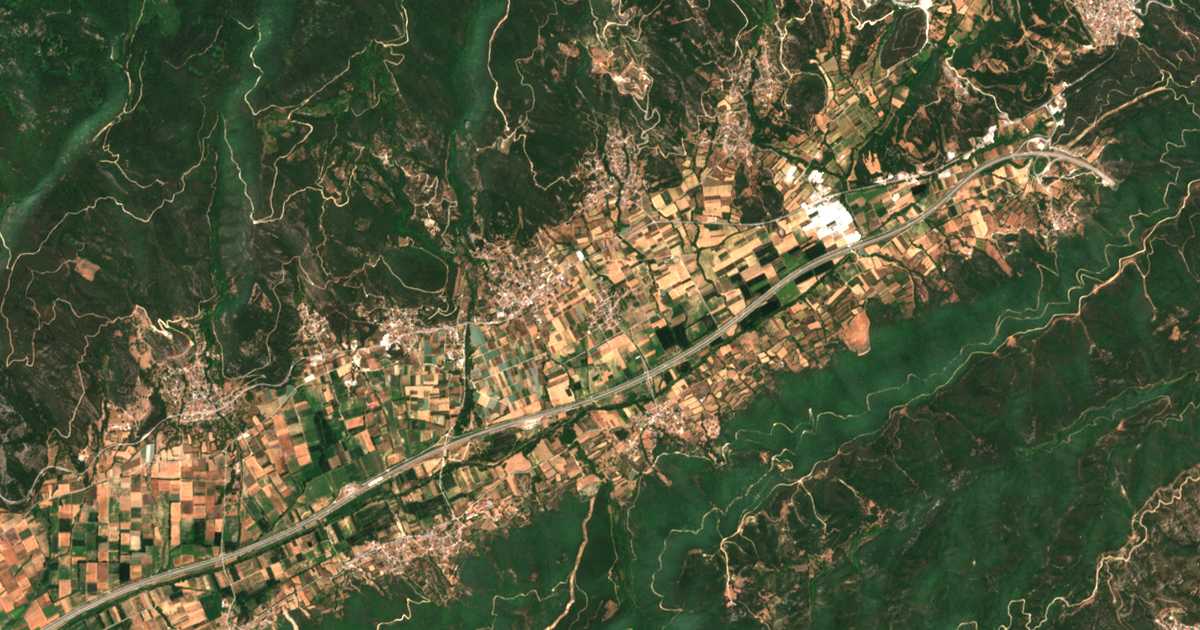 Hartă satelitară: Mesiá