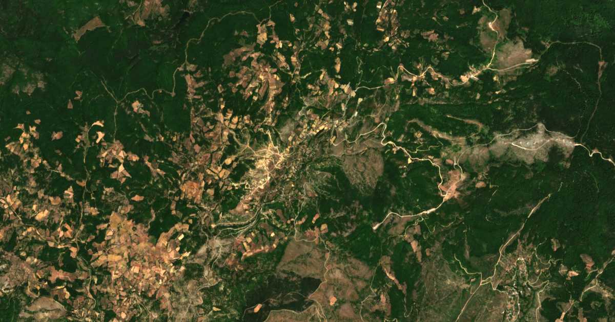 Hartă satelitară: Vyrsíni