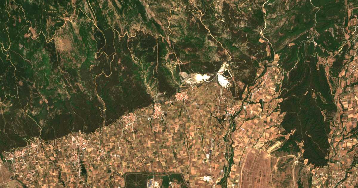 Hartă satelitară: Dými