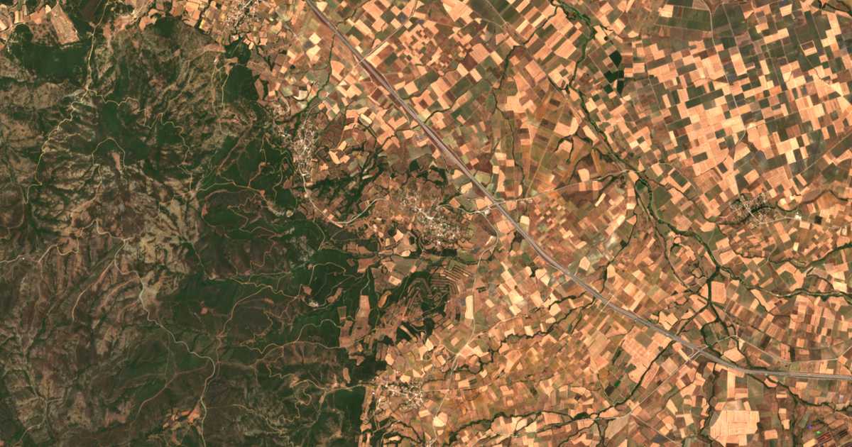 Hartă satelitară: Dióni