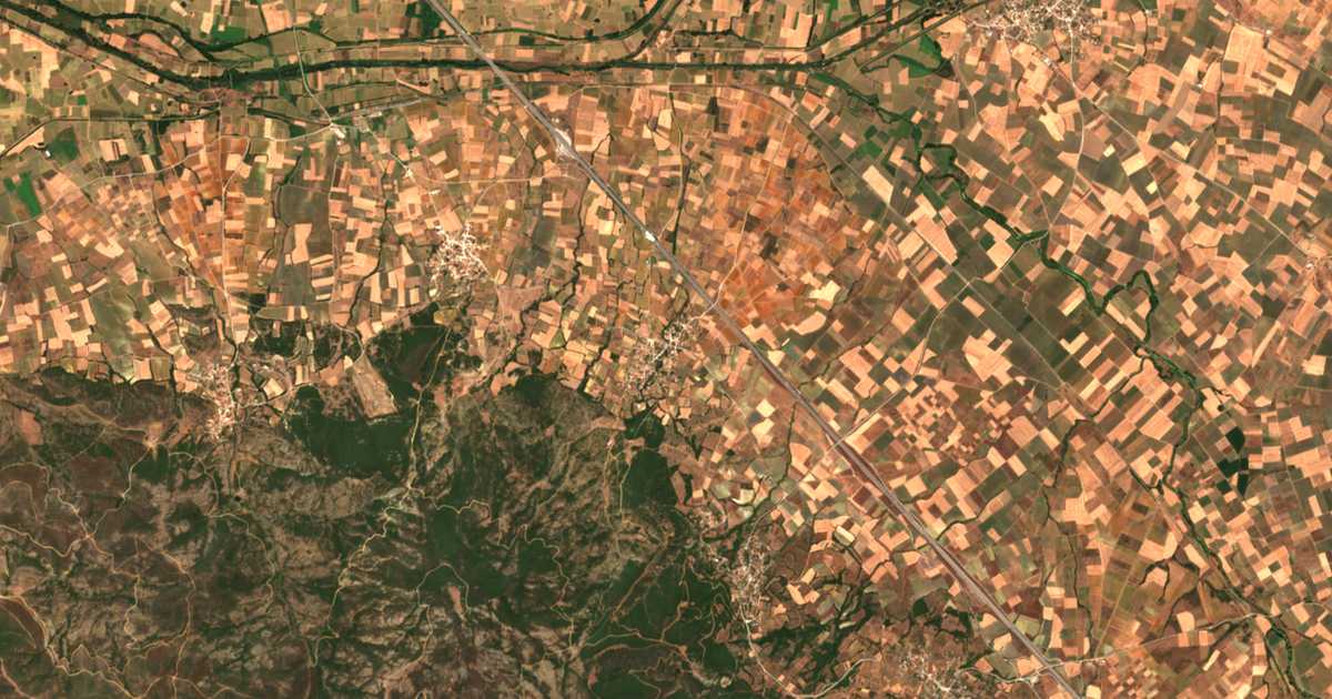Hartă satelitară: Salmóni