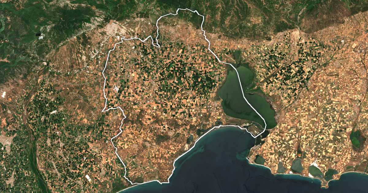 Imagine din satelit cu limita trasată: Abdera