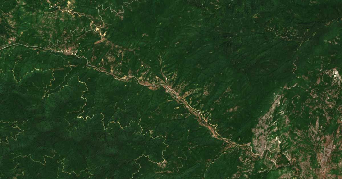 Hartă satelitară: Médousa