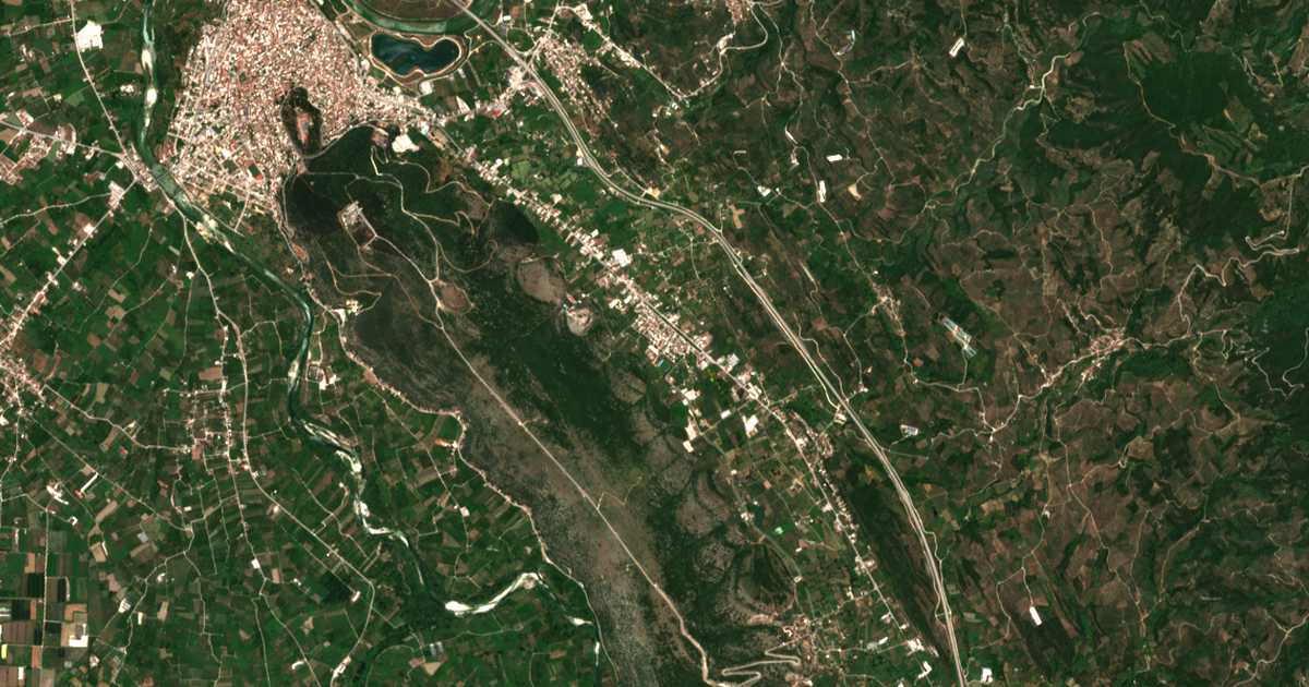 Hartă satelitară: Ágioi Anárgyroi