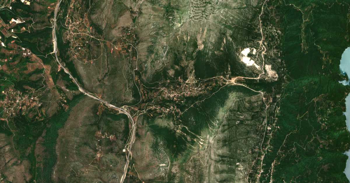 Hartă satelitară: Ammótopos