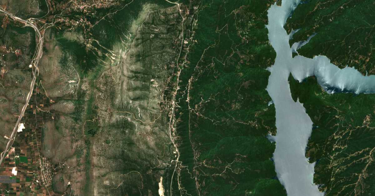 Hartă satelitară: Korfovoúnion
