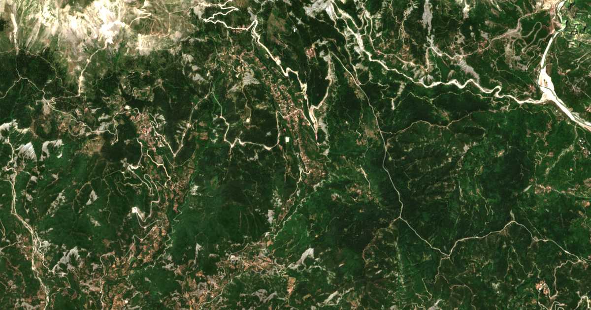 Hartă satelitară: Ampélia