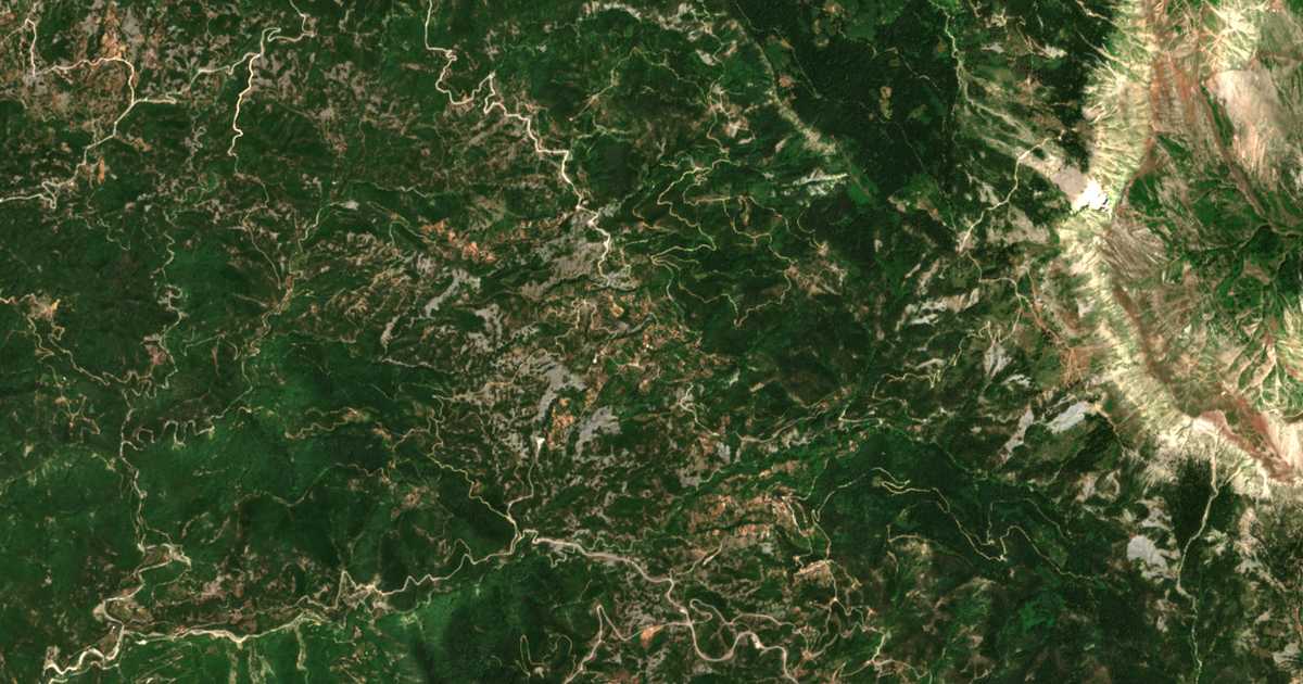Hartă satelitară: Kastanéa