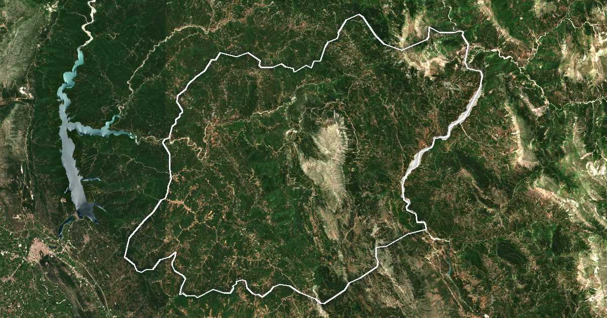 Imagine din satelit cu limita trasată: Dímos Georgíou Karaïskáki