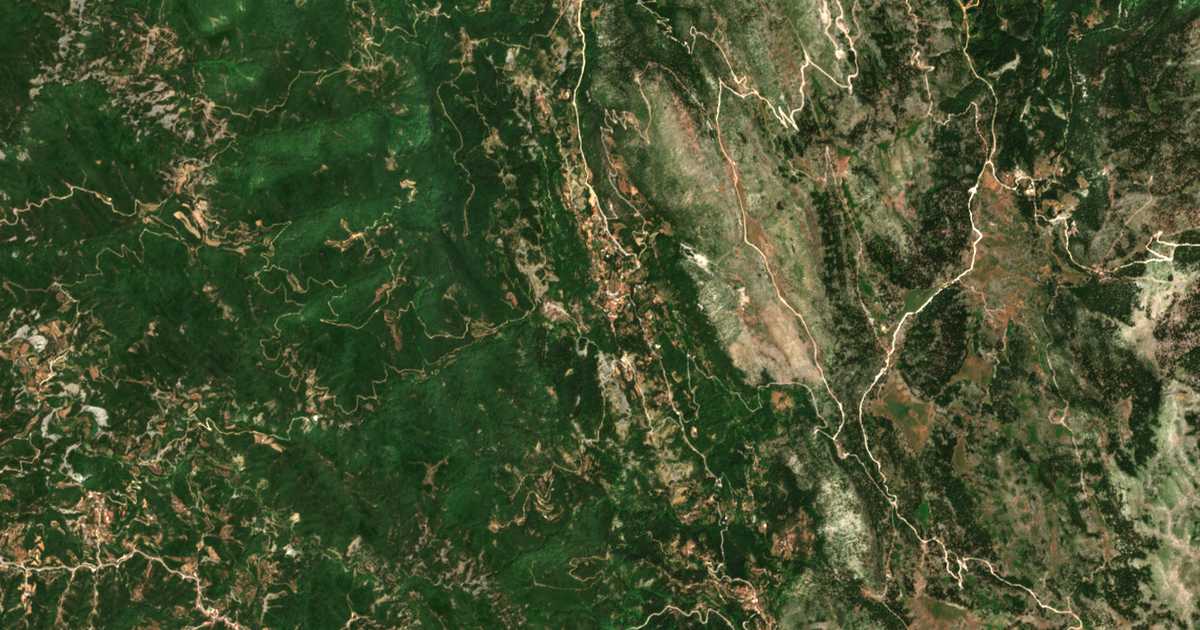 Hartă satelitară: Skoulikariá