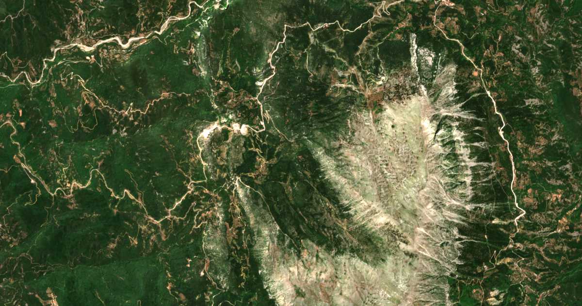 Hartă satelitară: Xirókampos
