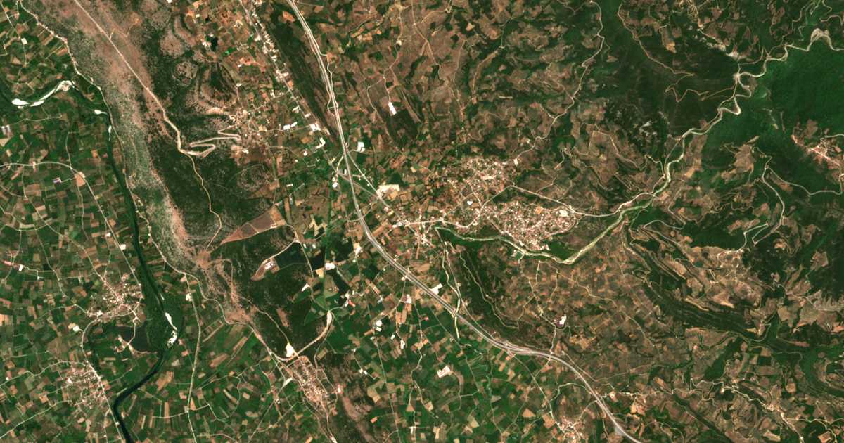 Hartă satelitară: Alónia