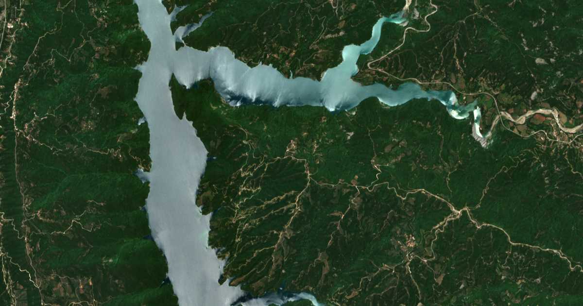 Hartă satelitară: Mégkla