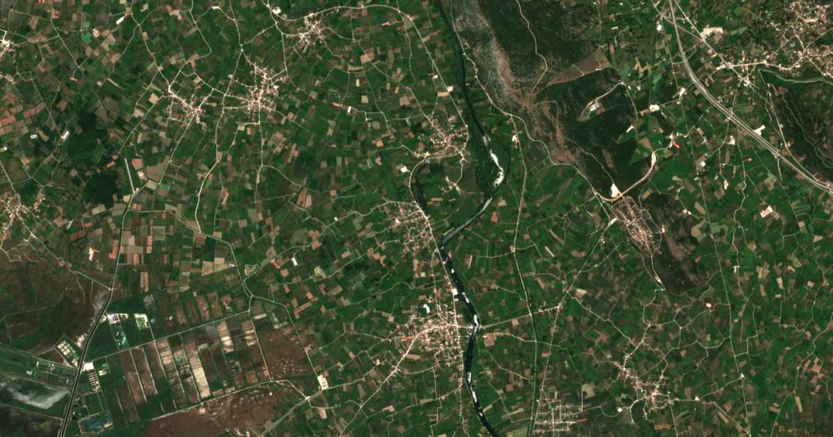 Hartă satelitară: Pachykálamos