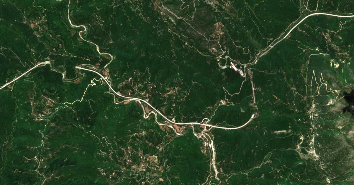 Hartă satelitară: Koumariá