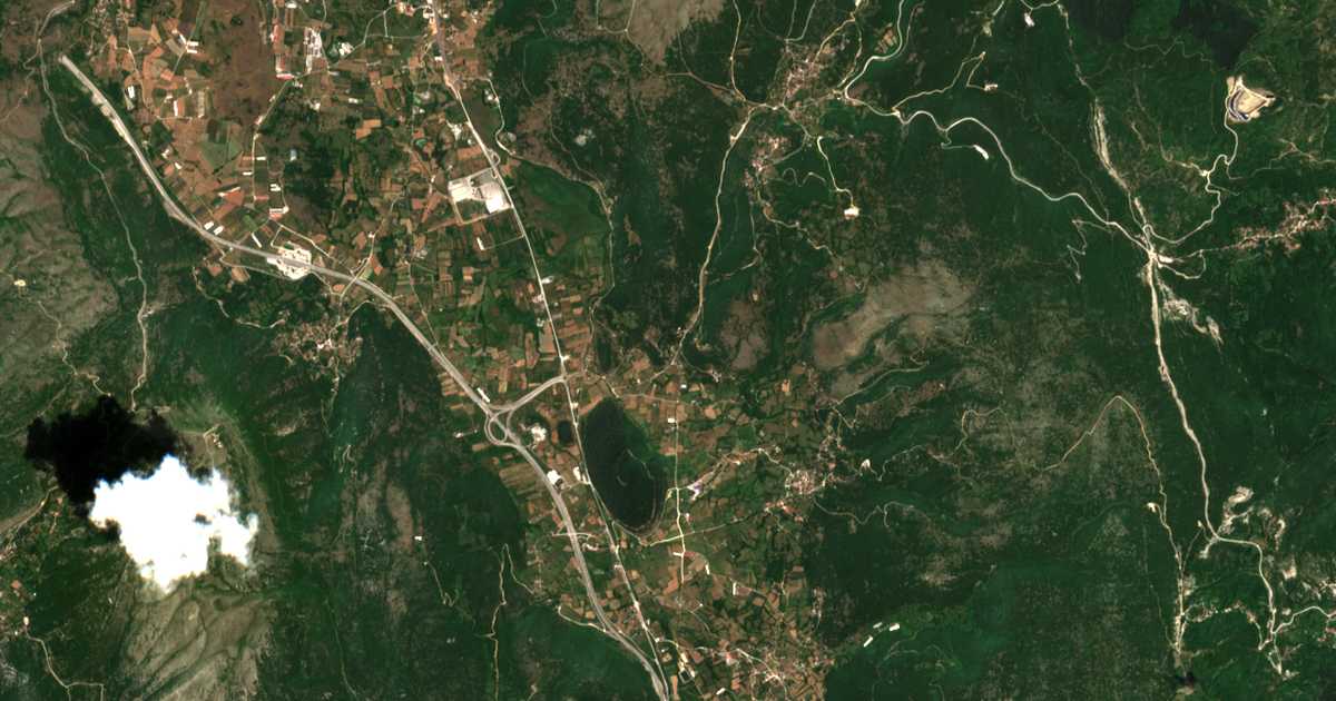 Hartă satelitară: Molyvadiá
