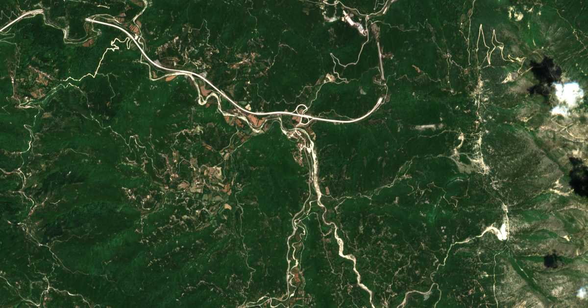 Hartă satelitară: Týria