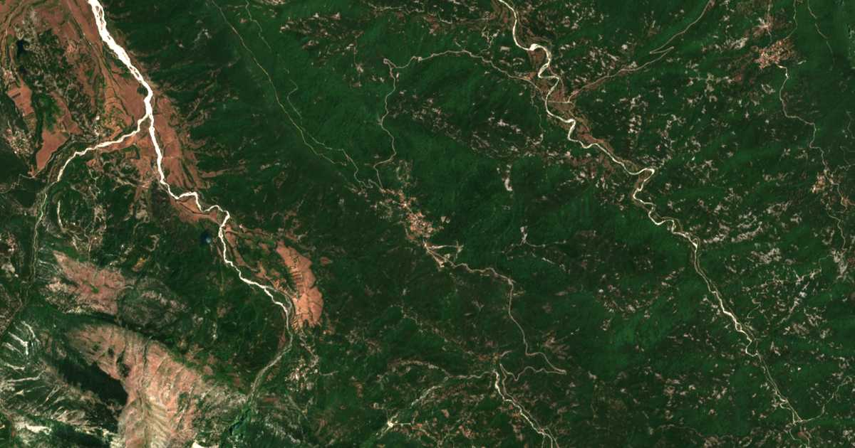 Hartă satelitară: Kastaní